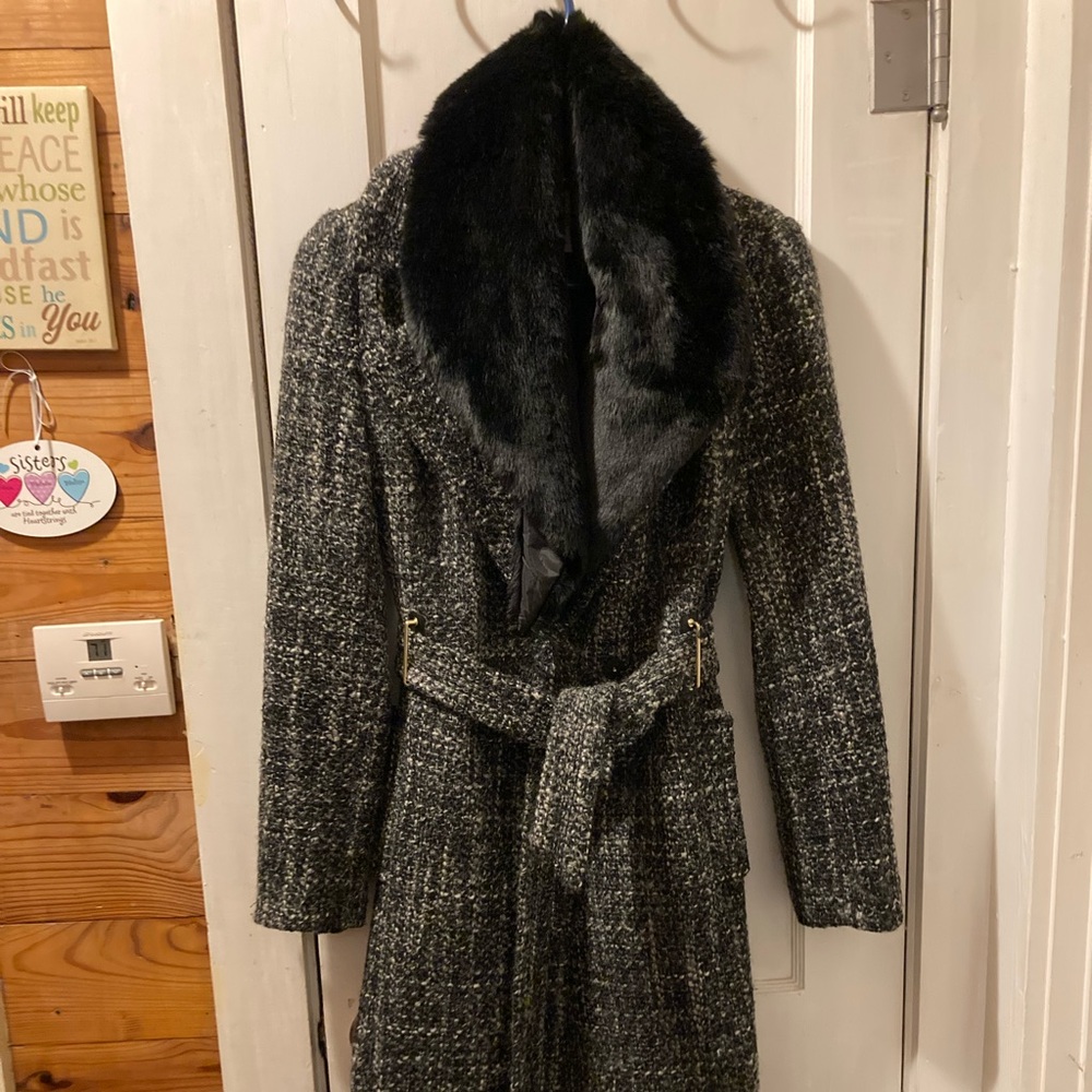 Worthington knee length woolblend coat  detachable collar shipping included